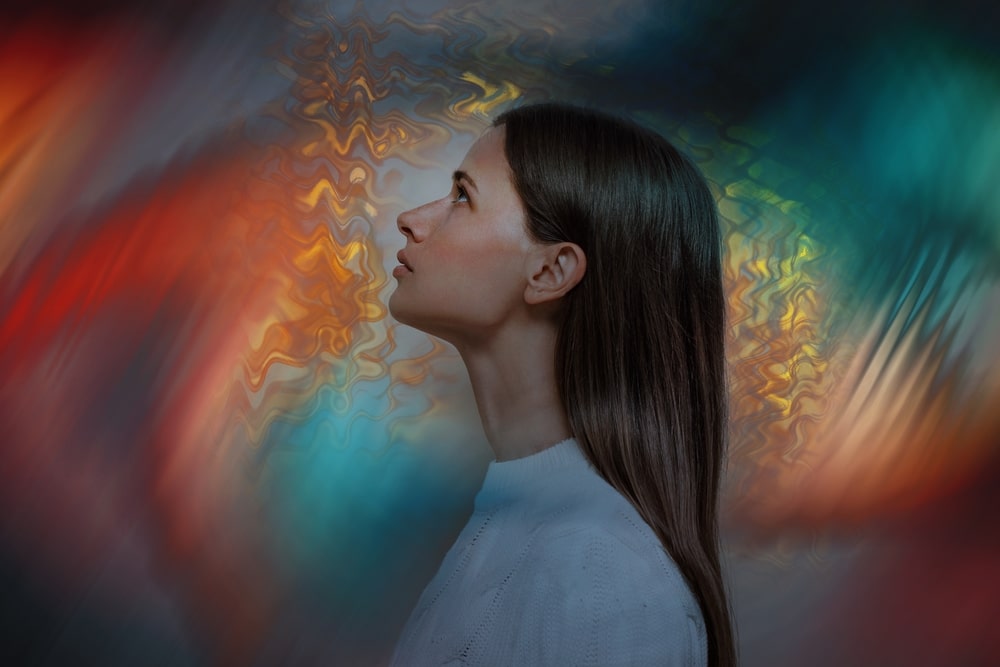 Psychedelics,sync,neurons,a,caucasian,girl:,a,glimpse,into,consciousness